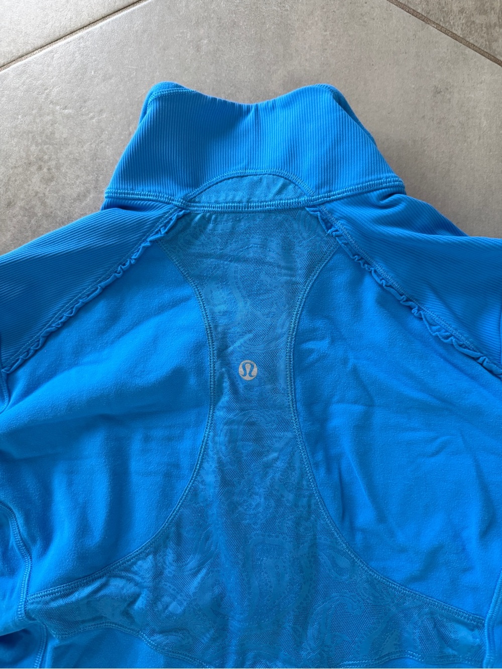 Womens LULULEMON Lace Jacket Blue size 8